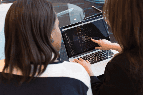 Data transformation: o que é e por que é importante em procurement?