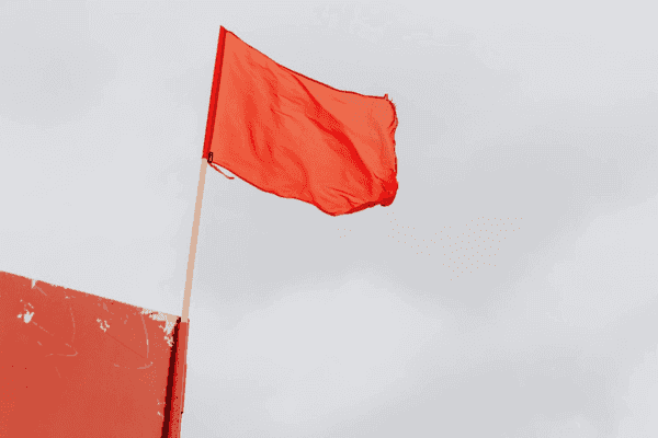 Red flag no compliance: 5 ações para proteger sua empresa!