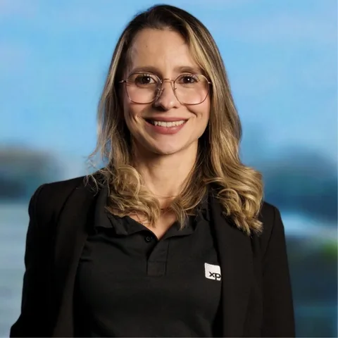 Letícia Bastos profile